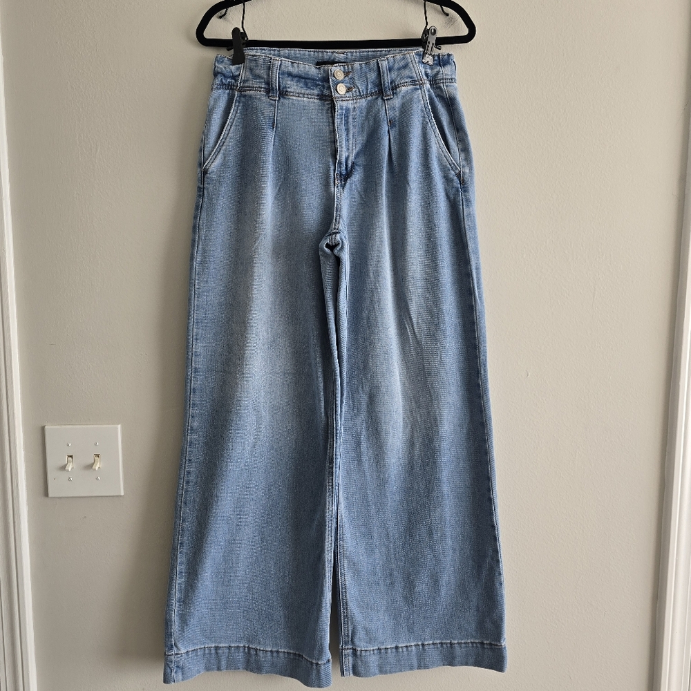 BCBGeneration Light Blue Wide Leg Jeans 9/29